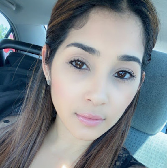 Meet your Posher, Maribel - Picture 1 of 1